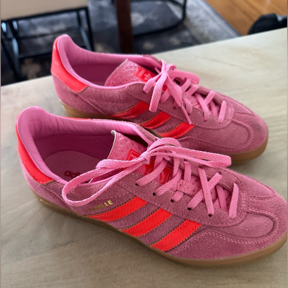 adidas Originals Gazelle Indoor sneakers in pink and red - Picture 5 of 9